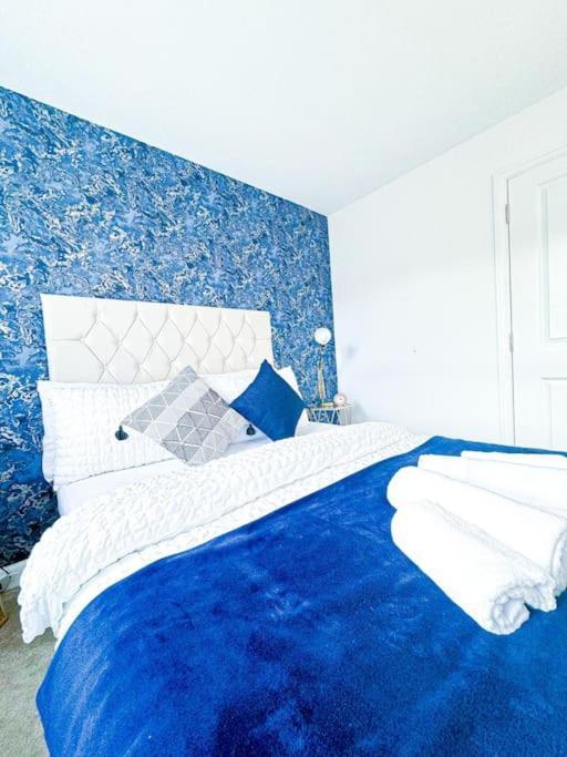 Contractors, Families, Tourists & Groups Welcome Sleeps Upto 9, Garden, Pet Allowed, Parking Included! Birmingham Exterior foto