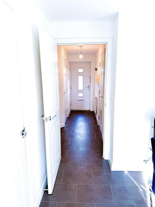 Contractors, Families, Tourists & Groups Welcome Sleeps Upto 9, Garden, Pet Allowed, Parking Included! Birmingham Exterior foto