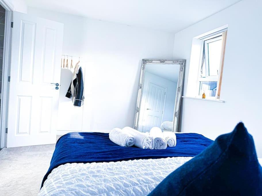 Contractors, Families, Tourists & Groups Welcome Sleeps Upto 9, Garden, Pet Allowed, Parking Included! Birmingham Exterior foto