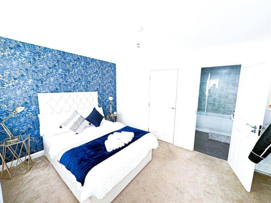 Contractors, Families, Tourists & Groups Welcome Sleeps Upto 9, Garden, Pet Allowed, Parking Included! Birmingham Exterior foto