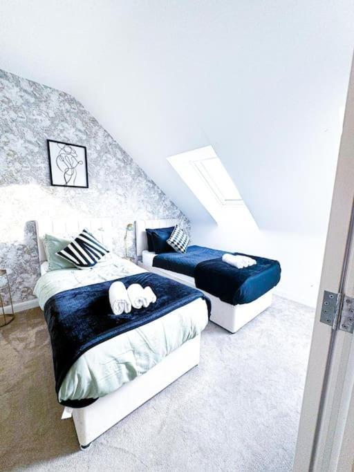 Contractors, Families, Tourists & Groups Welcome Sleeps Upto 9, Garden, Pet Allowed, Parking Included! Birmingham Exterior foto
